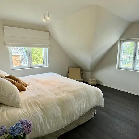 House W - North Sea בית נופש *